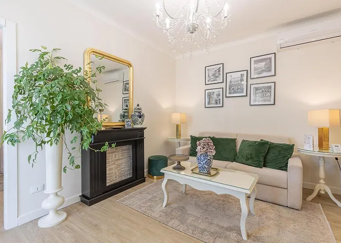 Crys: Apartments, Holiday, Business, Verde