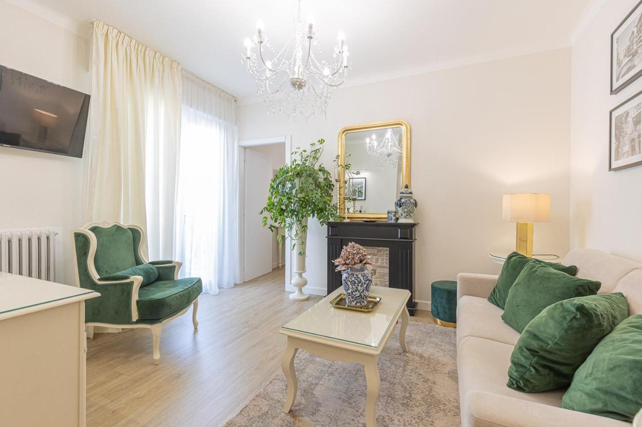 Crys: Apartments, Holiday, Business, *