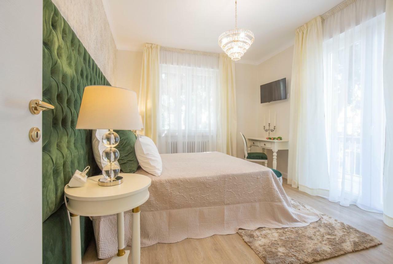Crys: Apartments, Holiday, Business, Apartment *