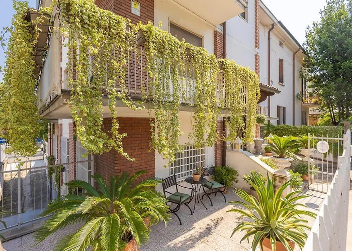 Crys: Apartments, Holiday, Business, Verde