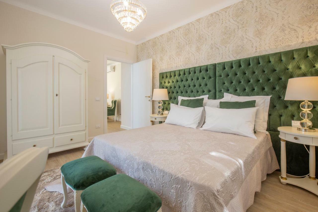 Crys: Apartments, Holiday, Business, * Verona