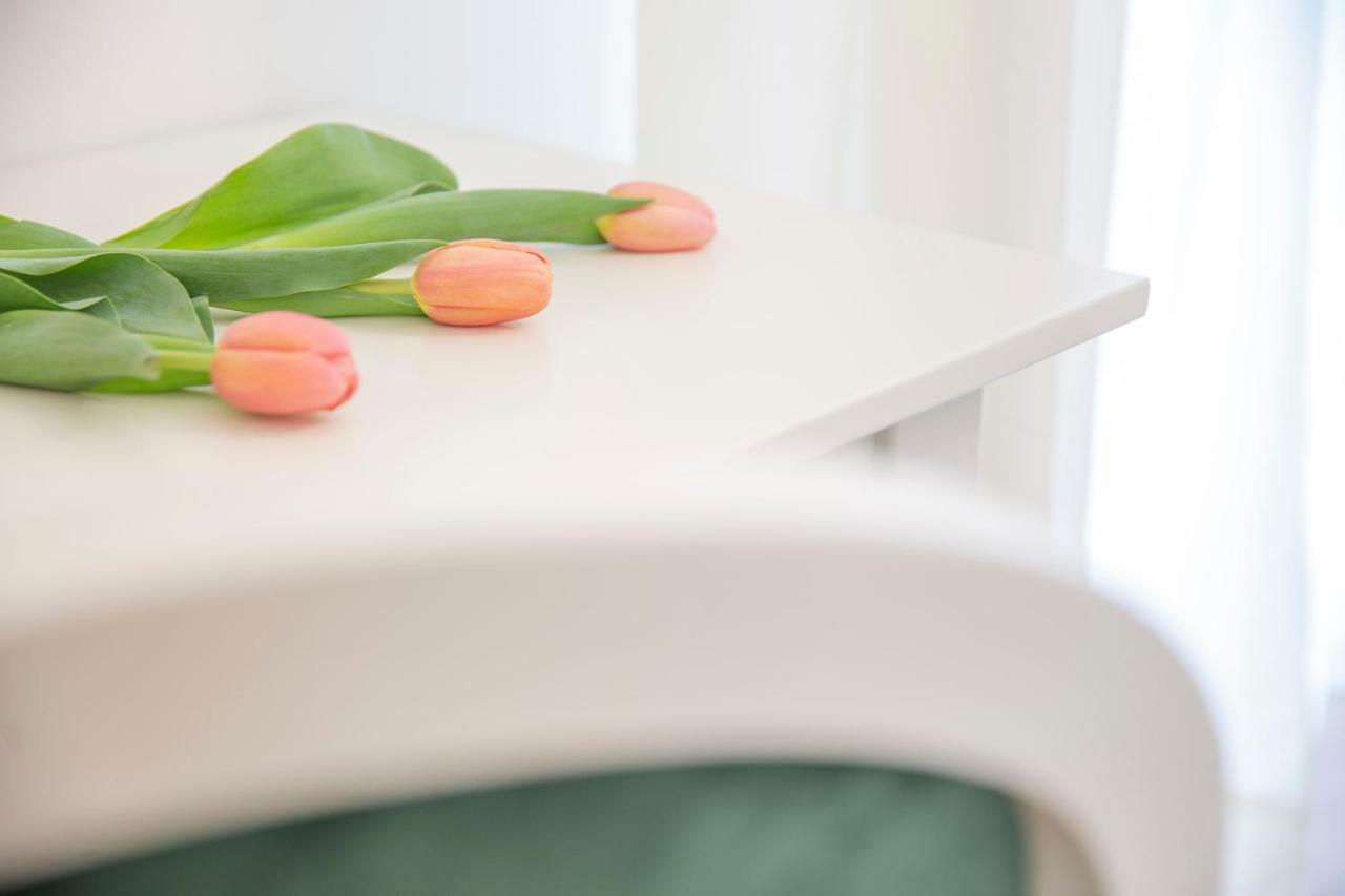 Apartamento Crys: Apartments, Holiday, Business, *