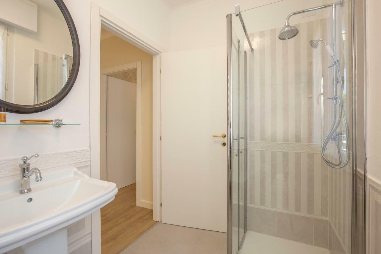 Crys: Apartments, Holiday, Business, Verona
