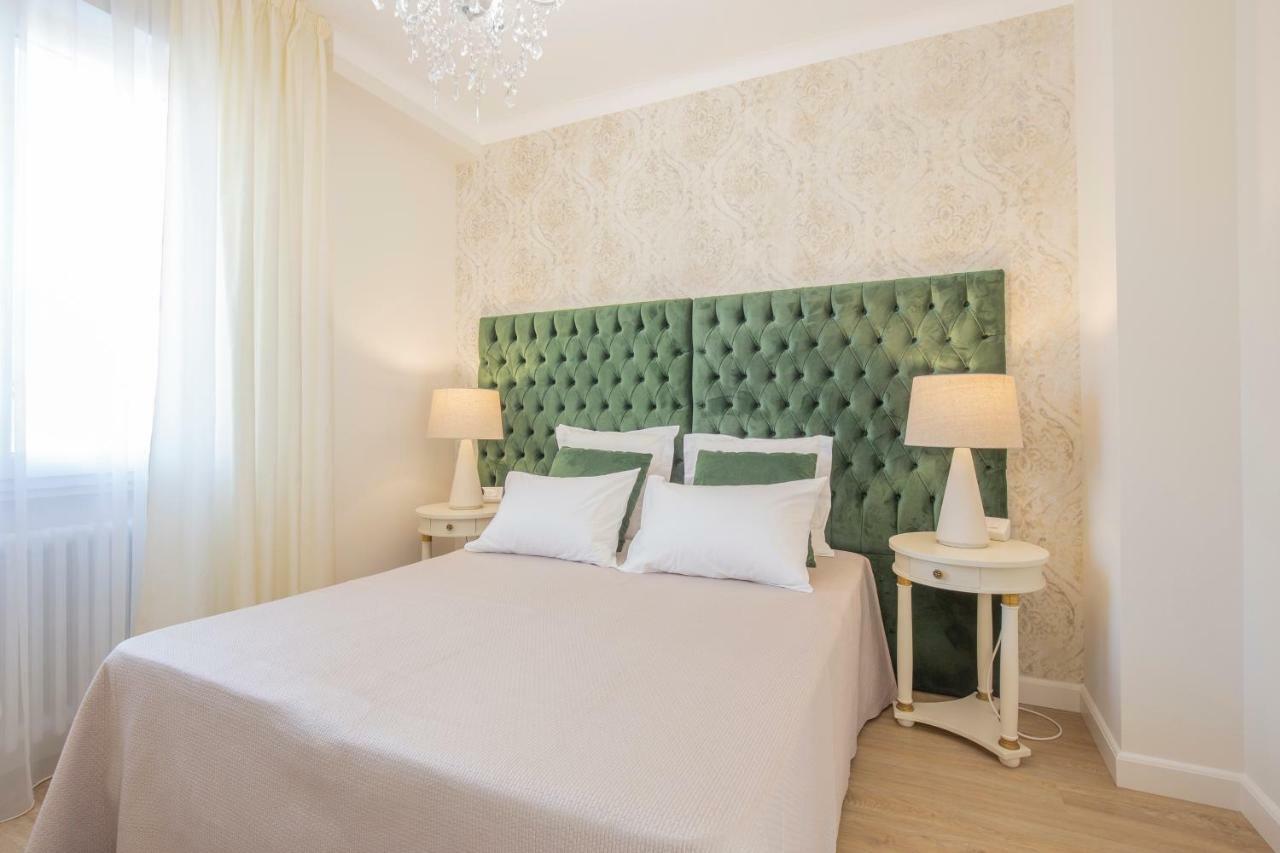 Crys: Apartments, Holiday, Business, Apartment *